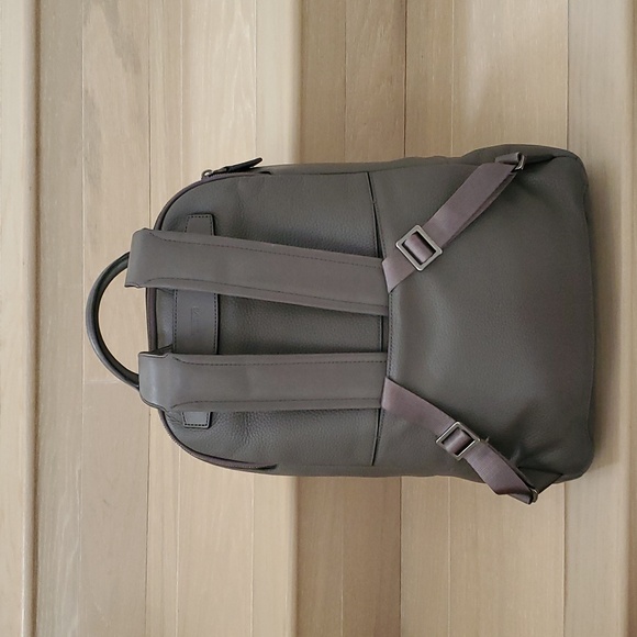 Tumi Landon Alcott Fine Leather Backpack in Gray - Picture 4 of 14